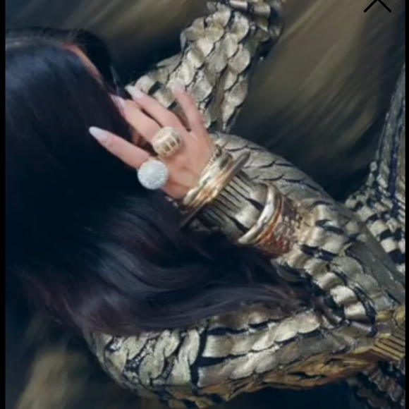 Gold Patterned Women's Sweater Pants Set NWOT - Picture 3 of 6